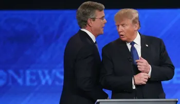 Jeb Bush llama perdedor a Donald Trump por burlarse de los discapacitados