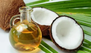 Usa aceite de coco en el cabello y obtén estos beneficios