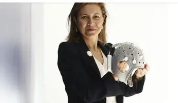 Casco con electrodos busca transformar terapias cerebrales
