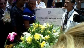 Sepultan restos de funcionaria murió en accidente de tren en España