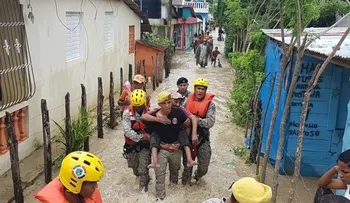 Aumentan a 134 comunidades aisladas en el Cibao; desplazados a 18,874 por lluvias