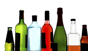 Cada persona en RD consume 6,9 litros de alcohol por año