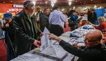 Cruz y Sanders salen victoriosos en primarias
