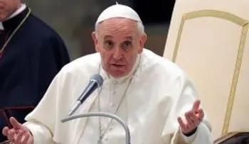 Papa dice que divorciados que inician nueva convivencia no son excomulgados