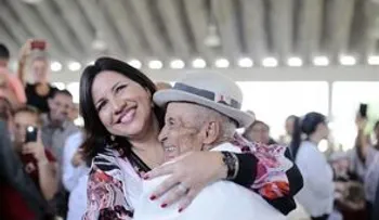 Vicepresidenta llama a la unión de todos los sectores para lograr una sociedad más justa