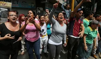 Protestan en Caracas por escasez de comida