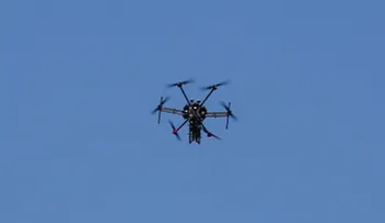 ¿Se debe regular el vuelo de drones? Así son las leyes en América Latina, EE.UU. y España