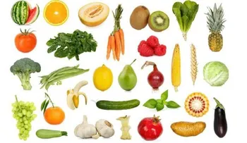 La fruta y la verdura después de cortada si los moja pierden sus vitaminas y nutrientes
