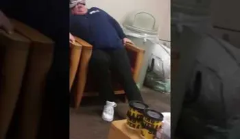 Esta mujer sabe cómo pasar el tiempo en el hospital