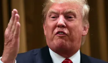 "Estamos en guerra": Trump tuitea video de protestas violentas