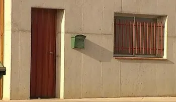 Detienen hombre acusado de cortarse una pierna para cobrar seguro