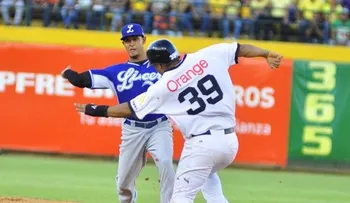 Estrellas asumen el primer lugar; Águilas y Toros vencen