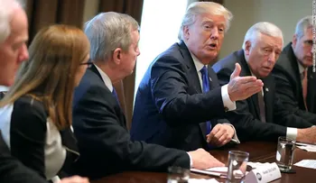Las repetidas contradicciones de Trump en la reunión sobre inmigración