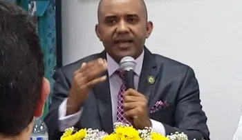 Escritor dominicano pone en circulación "El Diario de un Genio"