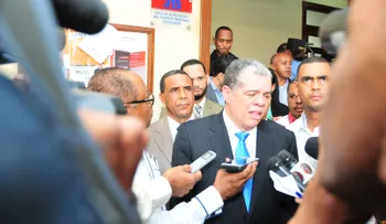 Ministerio Educación espera que tanda extendida abarque colegios privados