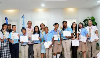   Ministerio de Educación premia ganadores de Olimpíadas de Lectura, Ortografía y Matemática
