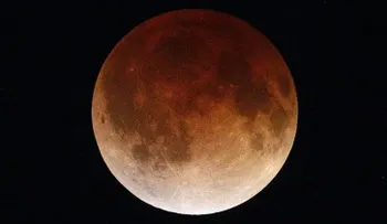La superluna podrá verse la madrugada del lunes en las partes occidentales de Africa y Europa, incluida España 