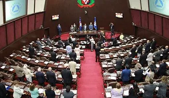 Senadores oficialistas darán prioridad a ley de Partidos Políticos 
