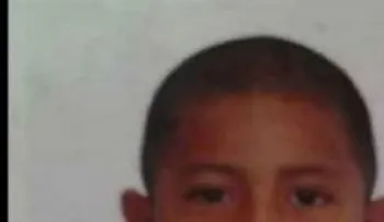 Niños secuestran, estrangulan y entierran a otro durante un juego