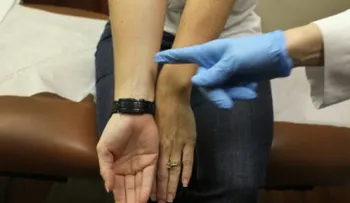 Con más de 11 lunares en el brazo derecho hay riesgo de melanoma
