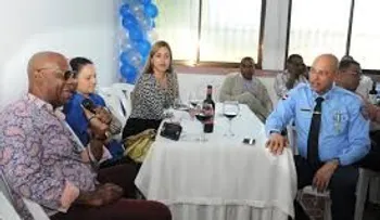 Policía Escolar agasaja a padres y los exhorta seguir como ejemplo de la sociedad y sus familias