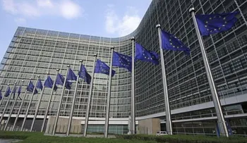 La CE pide a los países más esfuerzos y rapidez para traslado de inmigrantes.