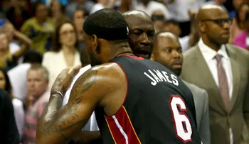 Michael Jordan sale en defensa de LeBron James ante ofensiva de Trump