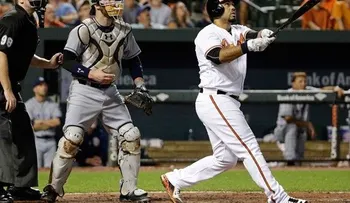 Johnny Cueto logró su octavo triunfo en línea; Álvarez da dos Hrs Hrs