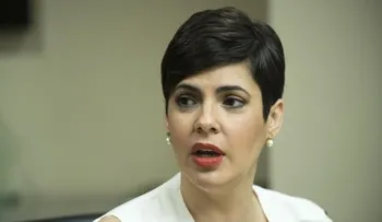 Yolanda Martínez responde acusación de Nuria Piera; suspenderá contrato ProCompetencia con empresa vinculada a su pareja (VIDEO)