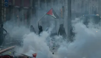 Protestas en Italia terminan en disturbios en Milán, Turín y Bolonia y convocan huelga general para noviembre