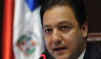 Abel Martínez pone el â??barrilitoâ? a disposición del presidente Medina 