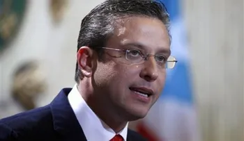 Puerto Rico evalúa recortar jornada laboral por crisis fiscal 