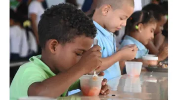 INABIE sirvió más de 230 millones de raciones de frutas escolares