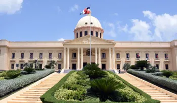 Presidente Abinader establece el Día Nacional de las Sufragistas en reconocimiento a su lucha histórica