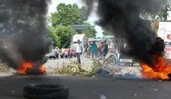 Cuatro heridos de perdigones durante protesta en comunidades de Santiago