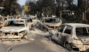  Incendios Atenas han dejado 74 muertos y una imagen de devastación 
