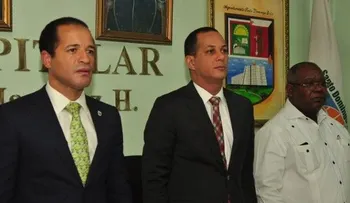 MJ y cabildo de SD Este firman convenio