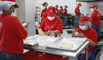 Gobierno integra comisión para consensuar con Venezuela, venta de pollos y huevos