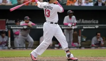Machado suena 2 jonrones, Orioles apalean a Oakland