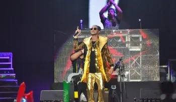 Mozart La Para conquista la cima en la revista Billboard