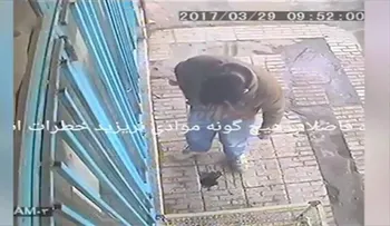 Arrojó un cigarrillo en un agujero en la calle y ocurrió algo terrible