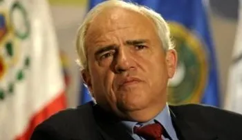 Samper dice que el cese de los bombardeos es respuesta lógica al de las FARC