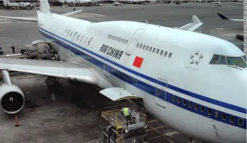 Artículo de revista de aerolínea china causa furia por consejo 'racista'