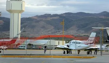 Investigan en Honduras lujosa avioneta proveniente de México