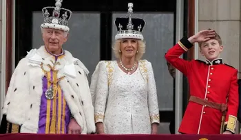 "No eres nuestro rey", le vociferaban a todo pulmón a Carlos III durante Coronación 