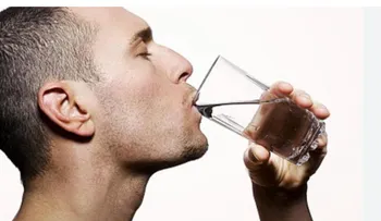 Los mejores momentos para tomar agua y cuidar la salud