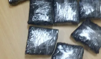 Apresan haitiano cruzaba frontera con droga pegada al cuerpo con cinta adhesiva