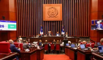 Reforma policial enfrenta doble estudio en comisiones separadas del Congreso
