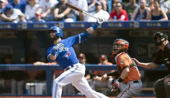 Bautista batea jonrón en triunfo de Azulejos
