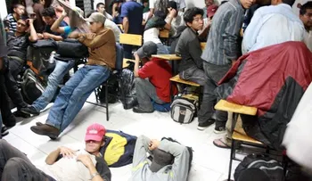 Detienen 27 haitianos indocumentados y a un traficante criollo